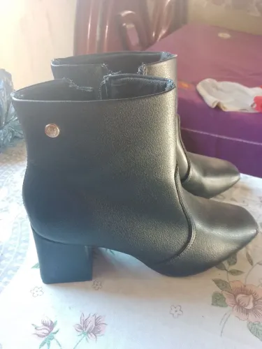 Bota via uno