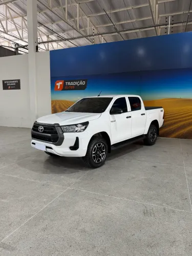 Toyota Hilux CD SR 4X4 2.8 TDI Diesel Aut. 2024