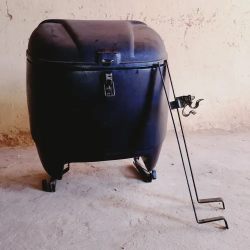 Baú de 90 litros com suporte. Moto Titan e fan de 1995 a 2008