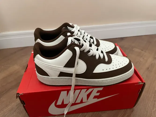 W NIKE COURT VISION LO P NBK