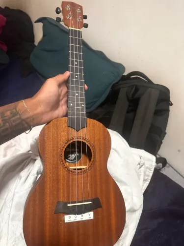 Ukulele Strihberg