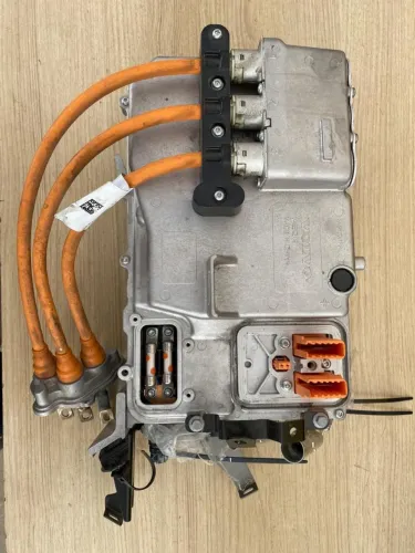 IGM Volvo XC40 hibrida, peça doadora de igbts