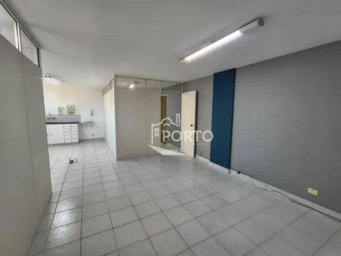 Sala Comercial à venda no Edifício Meditarraneo em Piracicaba