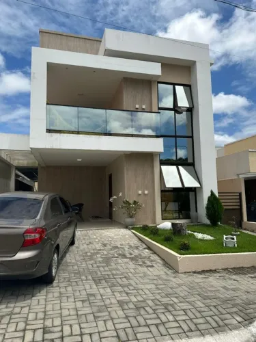 Casa Duplex no Condomínio Geisel Privê com 4 quarto, sendo 3 suítes.