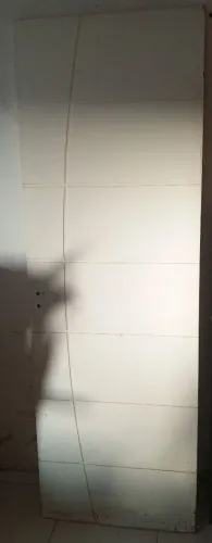 Porta branca frisada 2,10 x 70