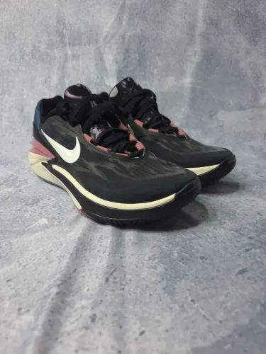 Tênis Nike GT Cut 2