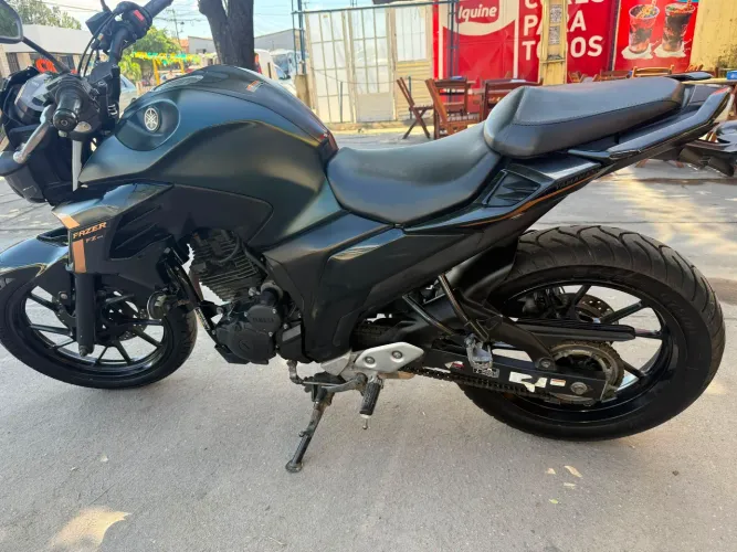 Fazer 250cc (2024) 28.000 km