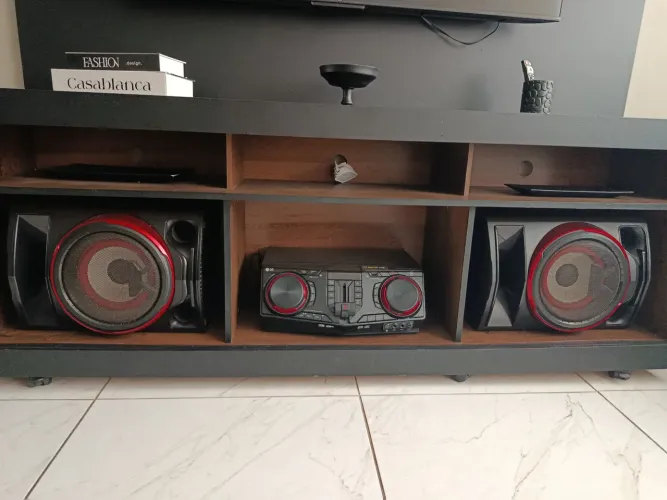 Som LG 1800w rms