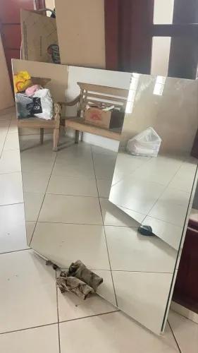 Espelho sem moldura