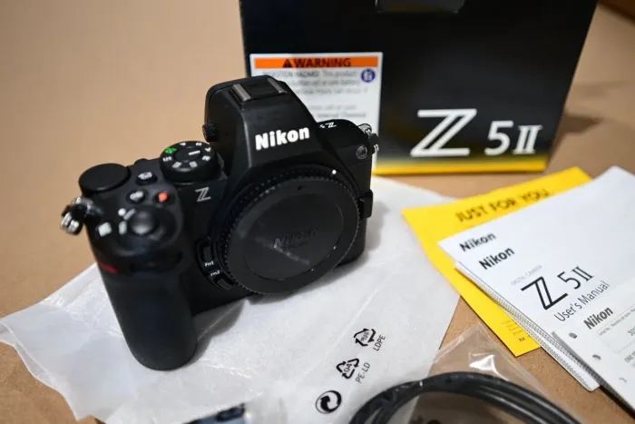 Câmera Nikon z5 II com apenas 4k de clicks