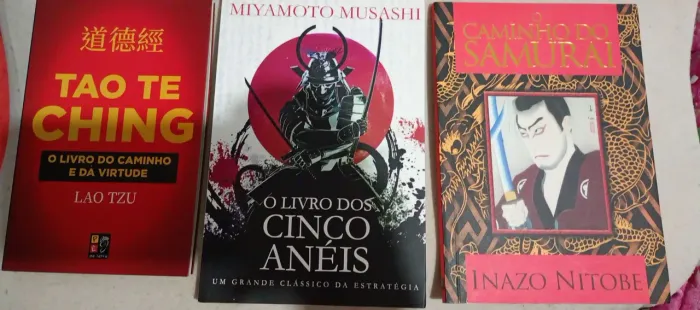 ? KIT COM 3 LIVROS - FILOSOFIA E ESTRATÉGIA ?
