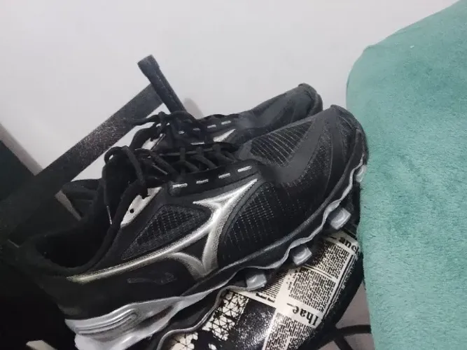 Tênis Mizuno semi novo $100.00 pra sair hoje