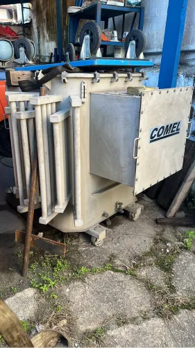 Transformador trifásico 