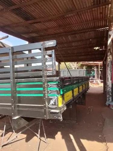 Carroceria para F4000