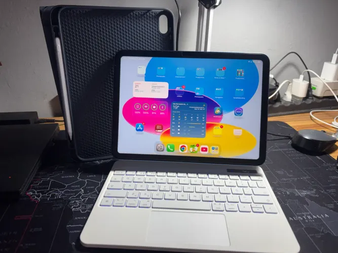 Ipad 11 A16 Azul + Capa teclado + Caneta