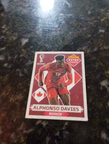 Figurinha legend da copa do mundo de 2022 do Alfonso Davies