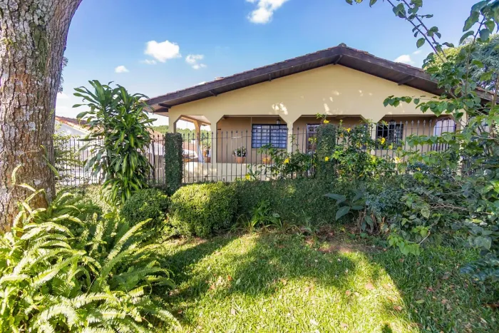 Casa de 4 quartos no Campo Comprido