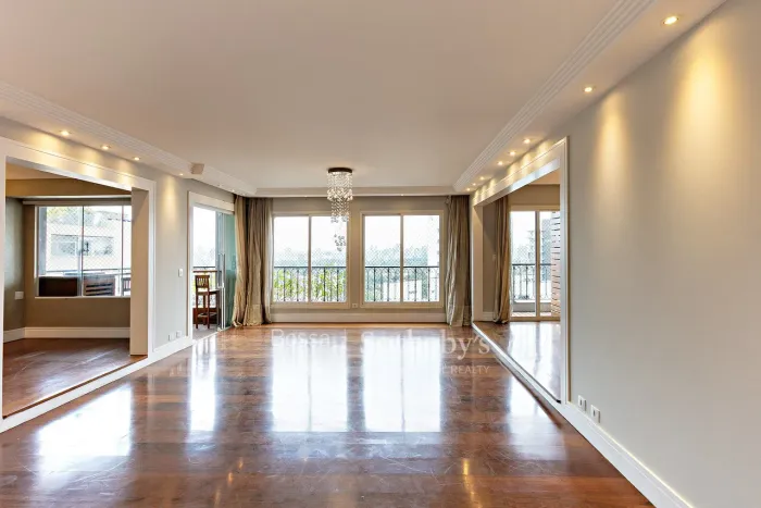 Apartamento com 4 suítes e vista privilegiada no Jardim Paulista