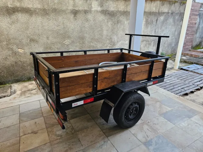 Carretinha reboque grande emplacado