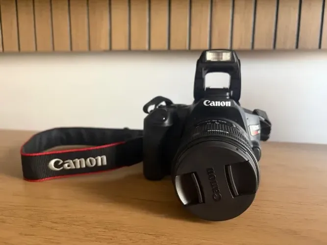 CANON EOS REBEL SL3 + LENTE 18-55mm ? Impecável