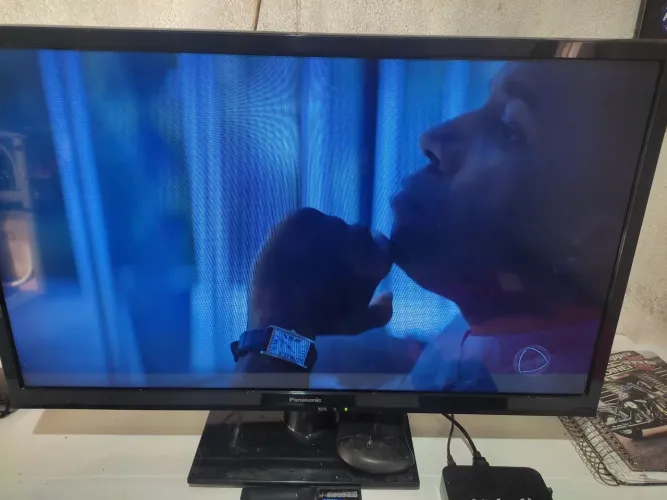 Tv Panasonic 32 não é smart ( defeito.)
