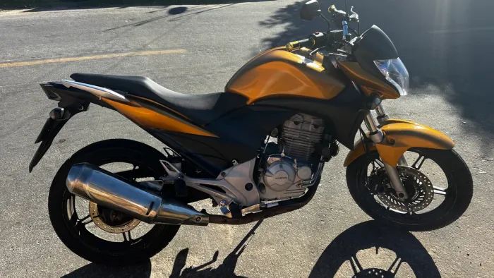 Cb 300 2010 com dut e transferência da pra colocar em dias