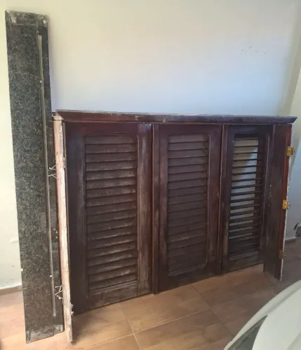 VENDO JANELA DE 1,50CM COM A PEDRA R$ 200,00