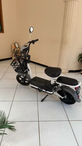 Scooter Elétrica AMBTUS