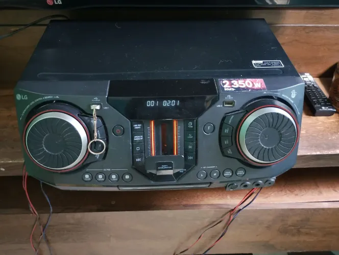 Som LG x boom 2350 wats