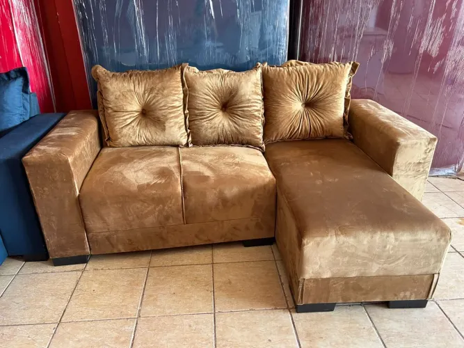 Sofá novo chaise 