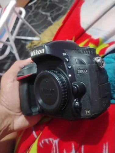 Nikon D600 FULL FRAME + LENTE 35MM