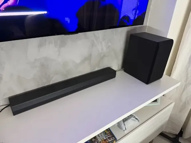 Soundbar LG S40T | 300W RMS | 2.1 Canais | Dolby Digital | Nova