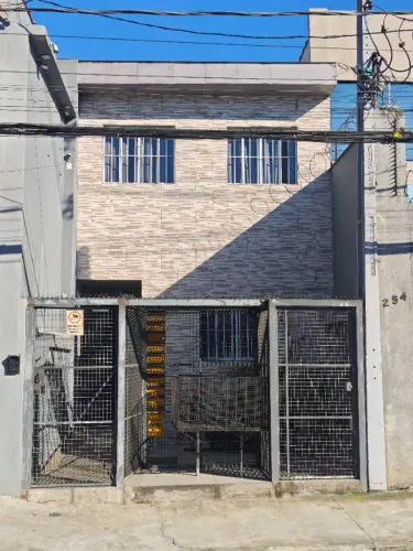 Kitnet no Centro em frente a estação do VLT 