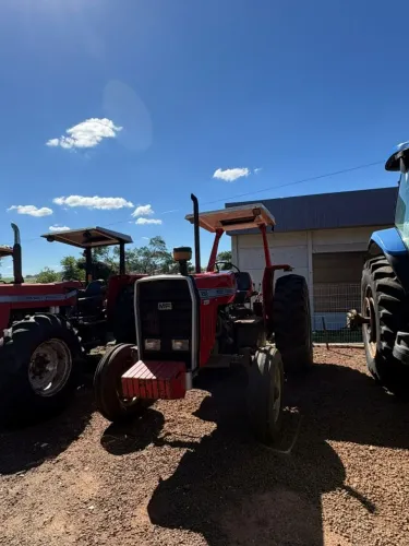 TRATOR, MARCA MASSEY FERGUSON, MODELO 292, ANO 1987