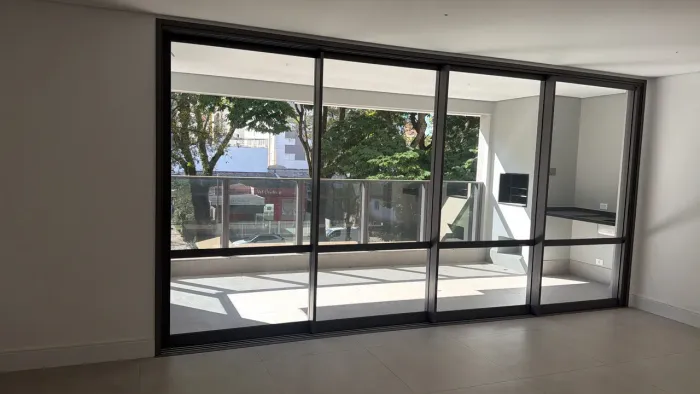 PORTA DE ALUMÍNIO 4 FOLHAS 2,55MT alt x 5,10MT