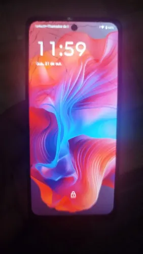 Celular moto g04s 128gb trincado mais funciona tudo perfeitamente