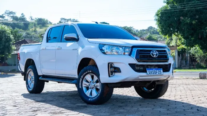 Toyota Hilux CD SR 4X4 2.8 TDI Diesel Aut. 2020
