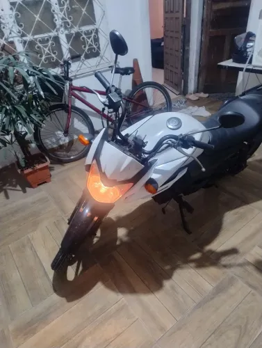 Moto fazer 2014 bom estado