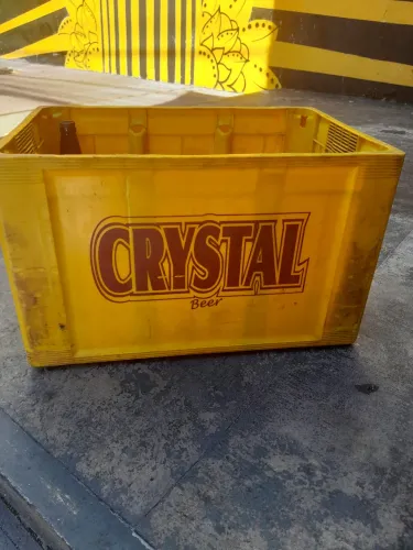 Vende caixas cervejas completas 