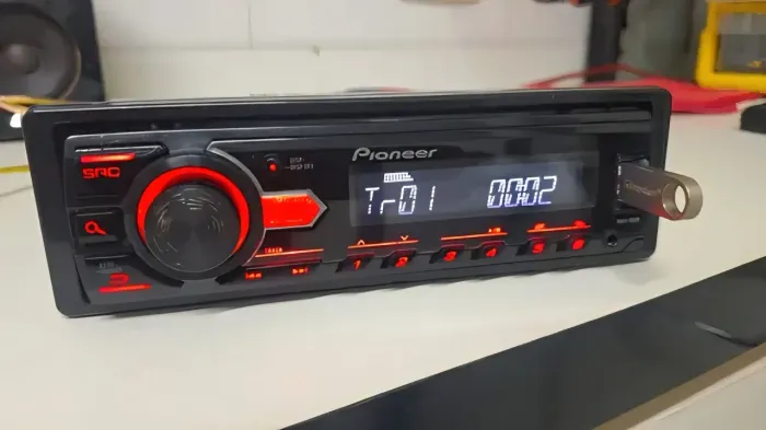 Rádio Pioneer USB/AUXILIAR