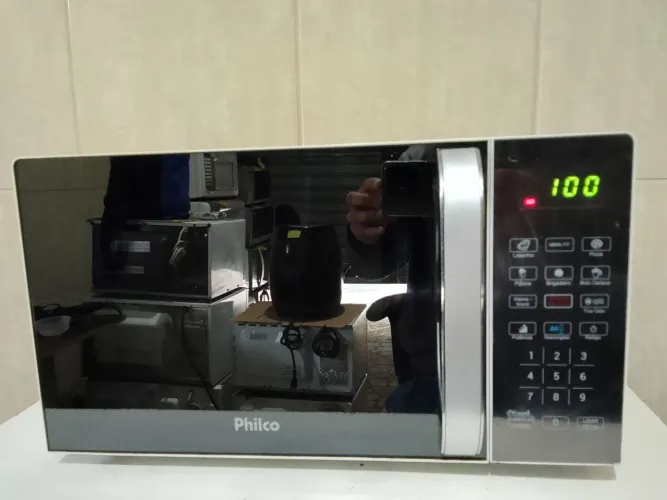 Microondas Philco espelhado