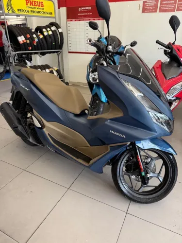 HONDA/PCX 160 DLX ABS // 2023