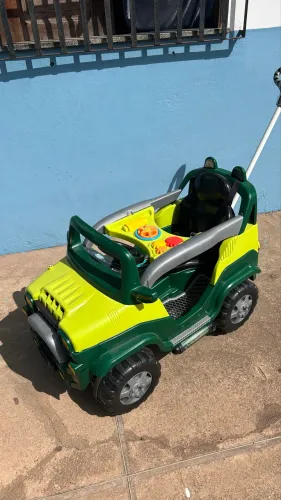 Carrinho de passeio infantil Jeep