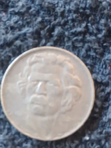 2 moedas antigas.
