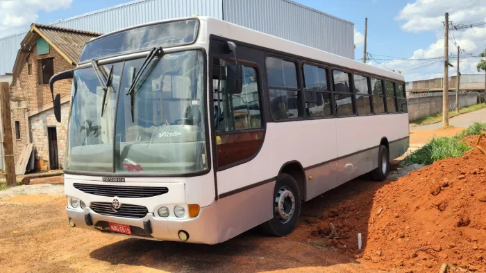 Ônibus urbano barato 