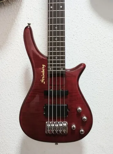 Baixo Strinberg CLB25A de 5 Cordas Ativo - Vendo e Troco