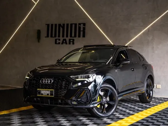 Audi Q3 SPB Perf. Black 2.0 TFSI Tipt. Quat. 2022