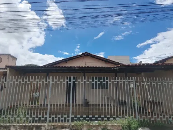 Vendo casa no bairro Alvorada Patos de Minas - MG