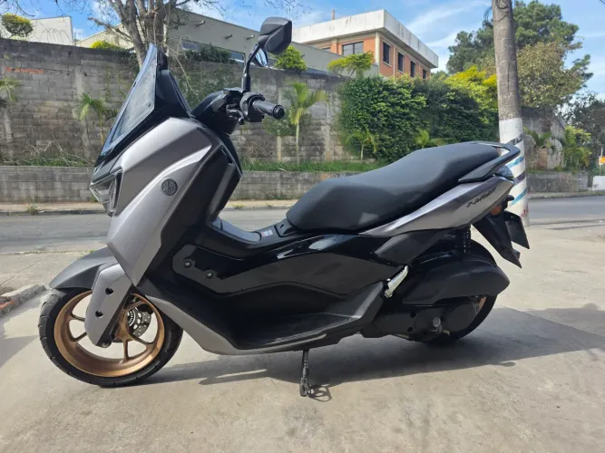 Vendo Nmax 2025 em excelente estado