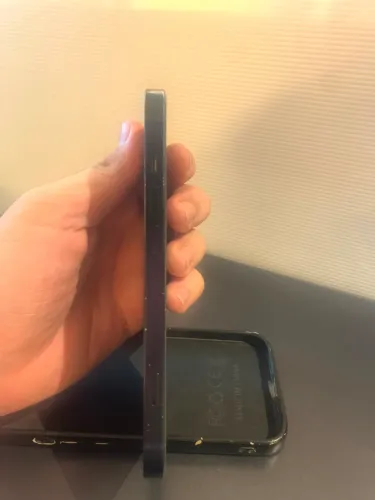iPhone 13 - 128 GB